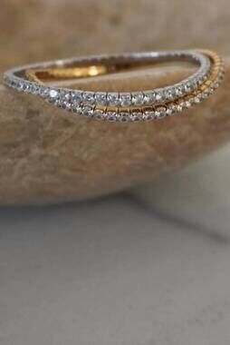 NEW CHANSUTTPEARLS women's stretchy tennis bracelet in gold